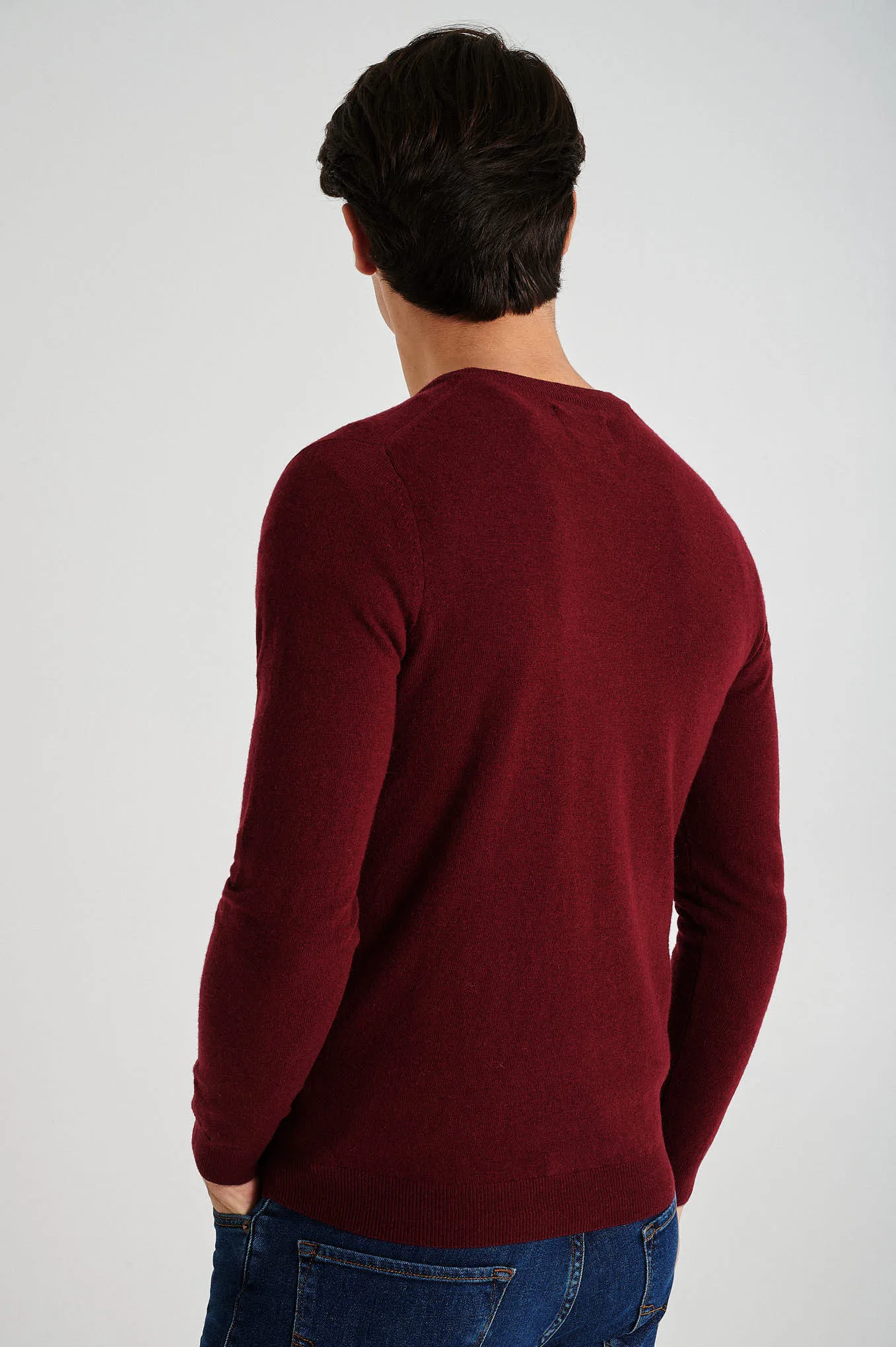 Men's lambswool blend V neck sweater