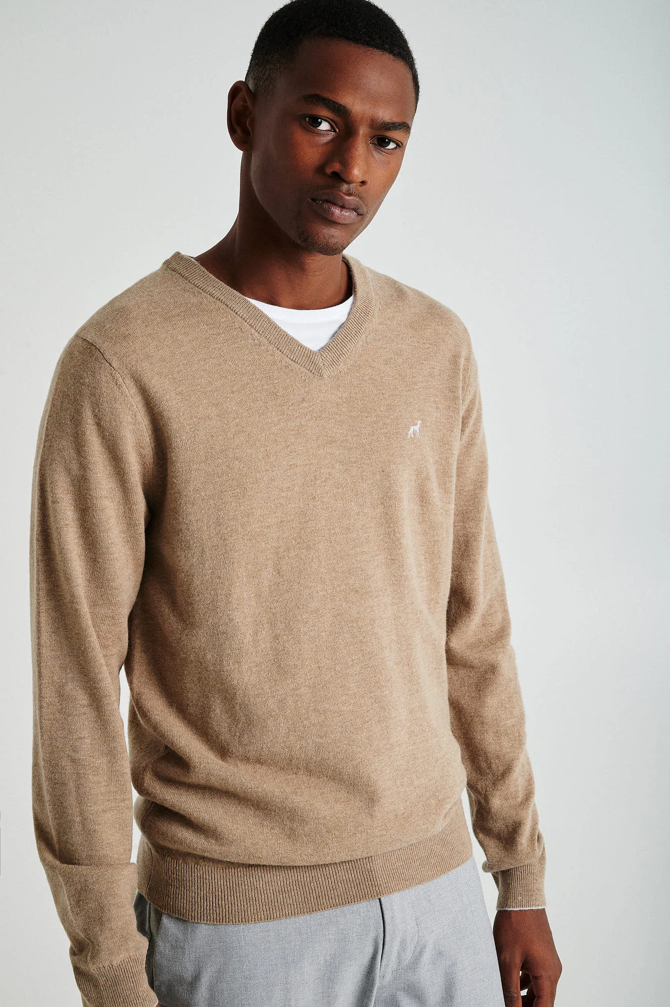 Men's lambswool blend V neck sweater