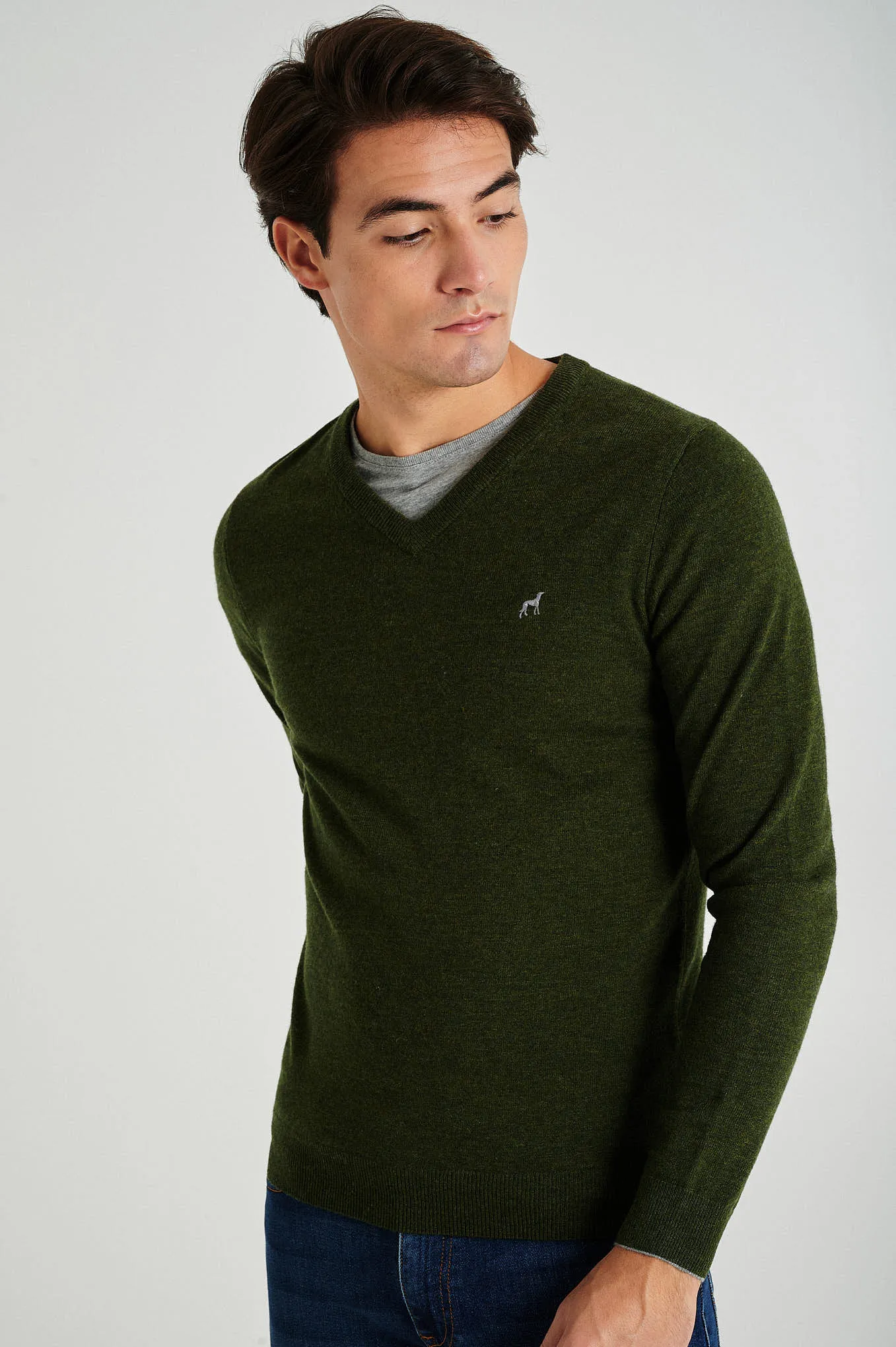 Men's lambswool blend V neck sweater