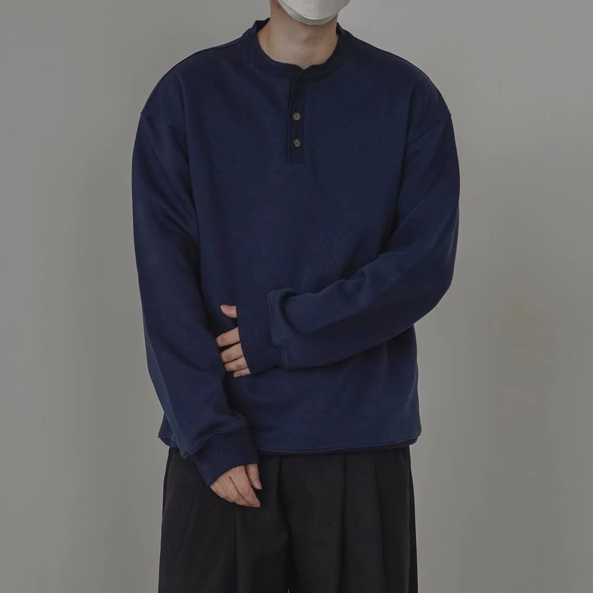 Zhou Cozy Fit Buttons Crewneck